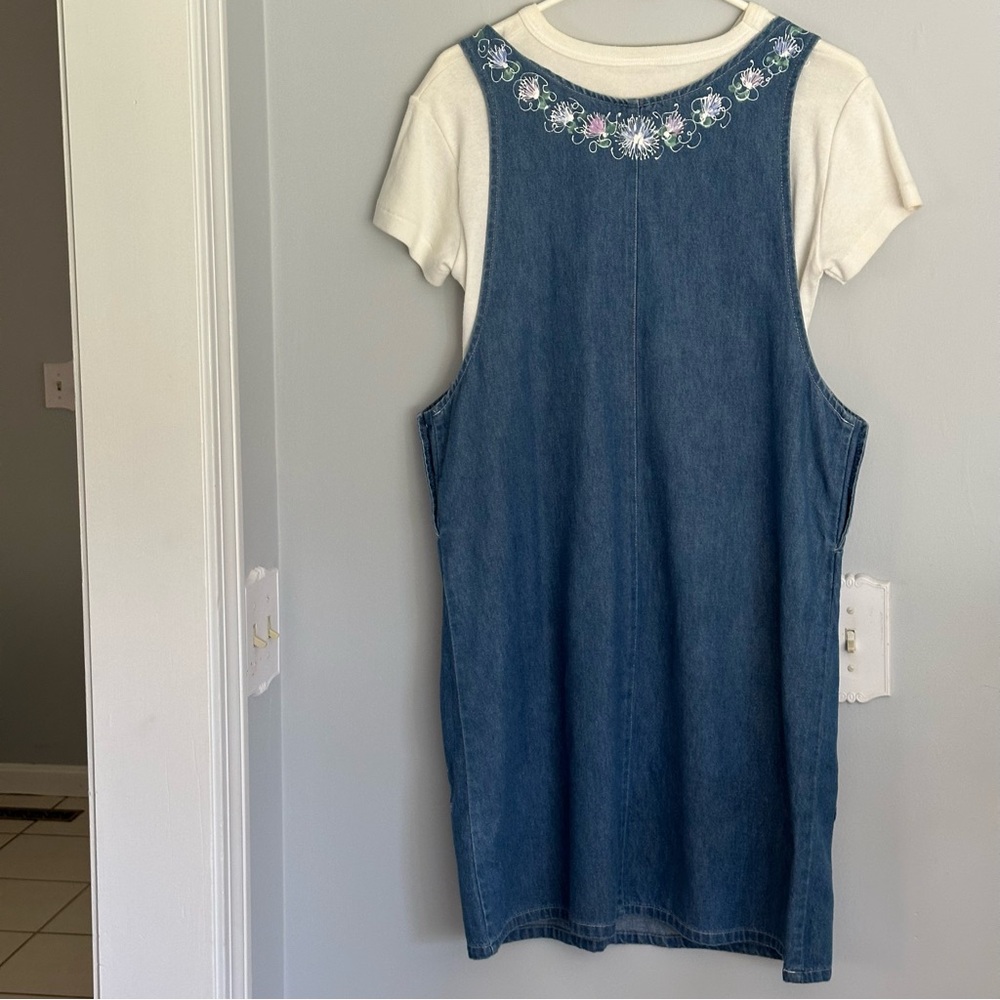 Denim jumper with top.Vintage by Deborah Ann.Painted floral design. - Picture 2 of 7